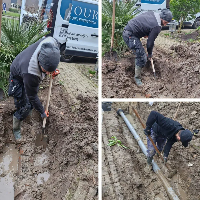 Graafwerk in de voortuin en een nieuw gelegde pvc-rioolleiding in de sleuf